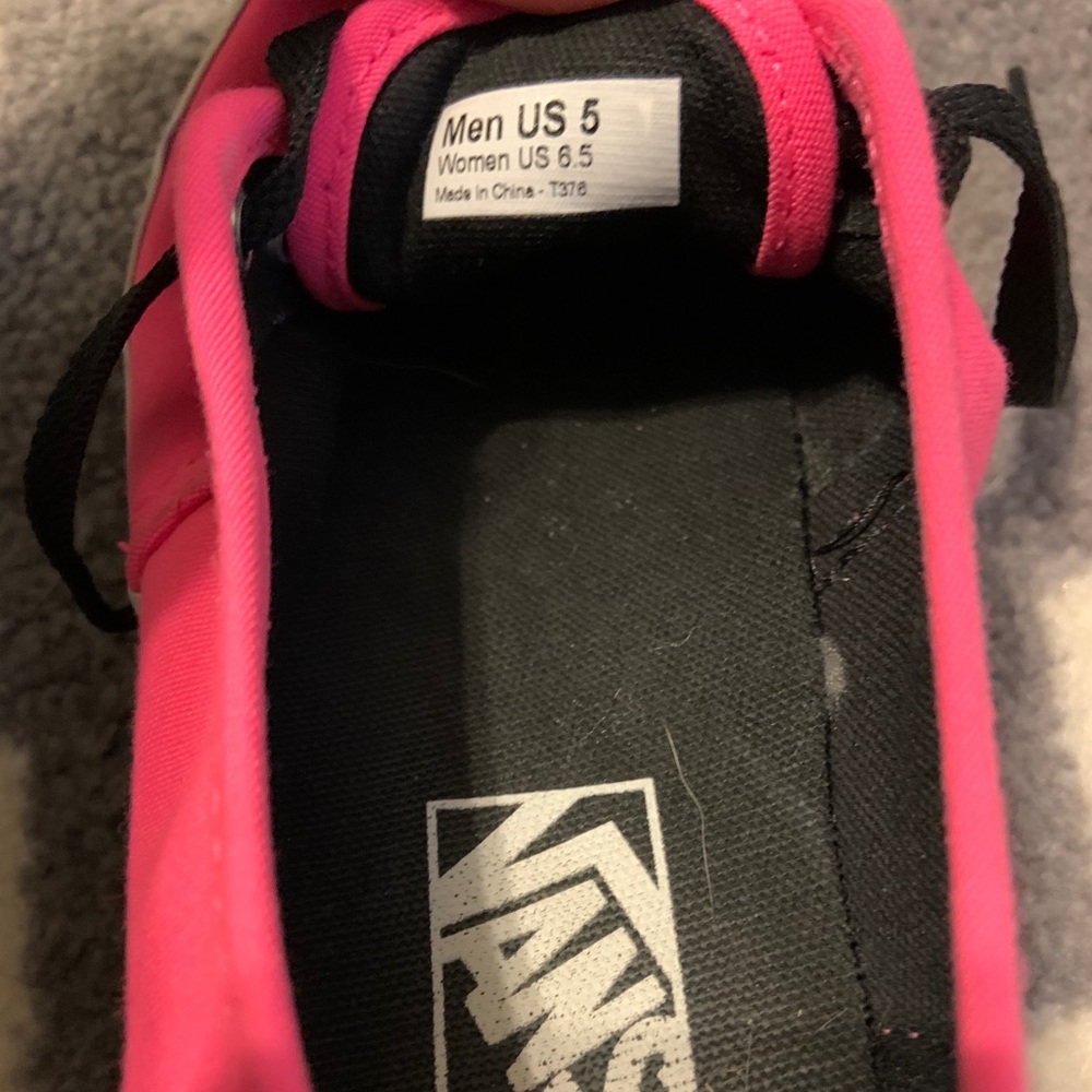 Vans - Picture 3 of 4